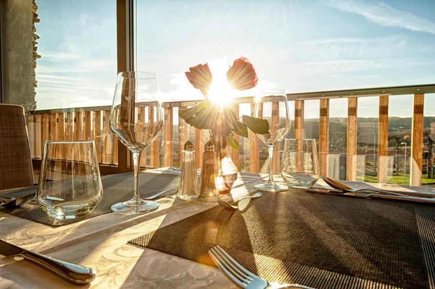 Vinice Hnanice Hotel 4*